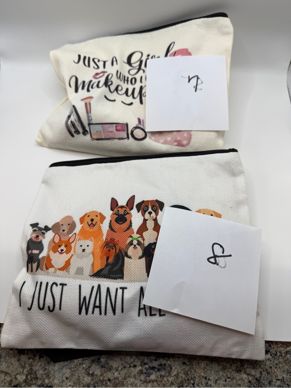 Mystery Makeup/beauty pouches with goodies - Picture 5 of 9